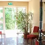 Amedia Frankfurt Trademark Collection By Wyndham Hotel
