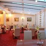 Amedia Frankfurt Trademark Collection By Wyndham 4*