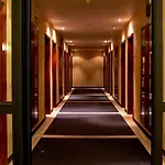 Amedia Frankfurt Trademark Collection By Wyndham Hotel 4*