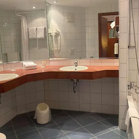 Amedia Frankfurt Trademark Collection By Wyndham Hotel 4*