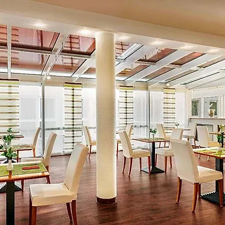 Amedia Frankfurt Trademark Collection By Wyndham Hotel 4*