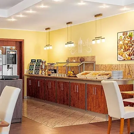 Amedia Frankfurt Trademark Collection By Wyndham Hotel 4*